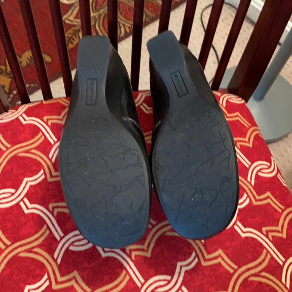 Shoes - Picture 9 of 13